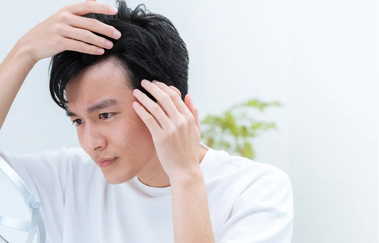 自然な生え際デザインと術後の傷跡への配慮